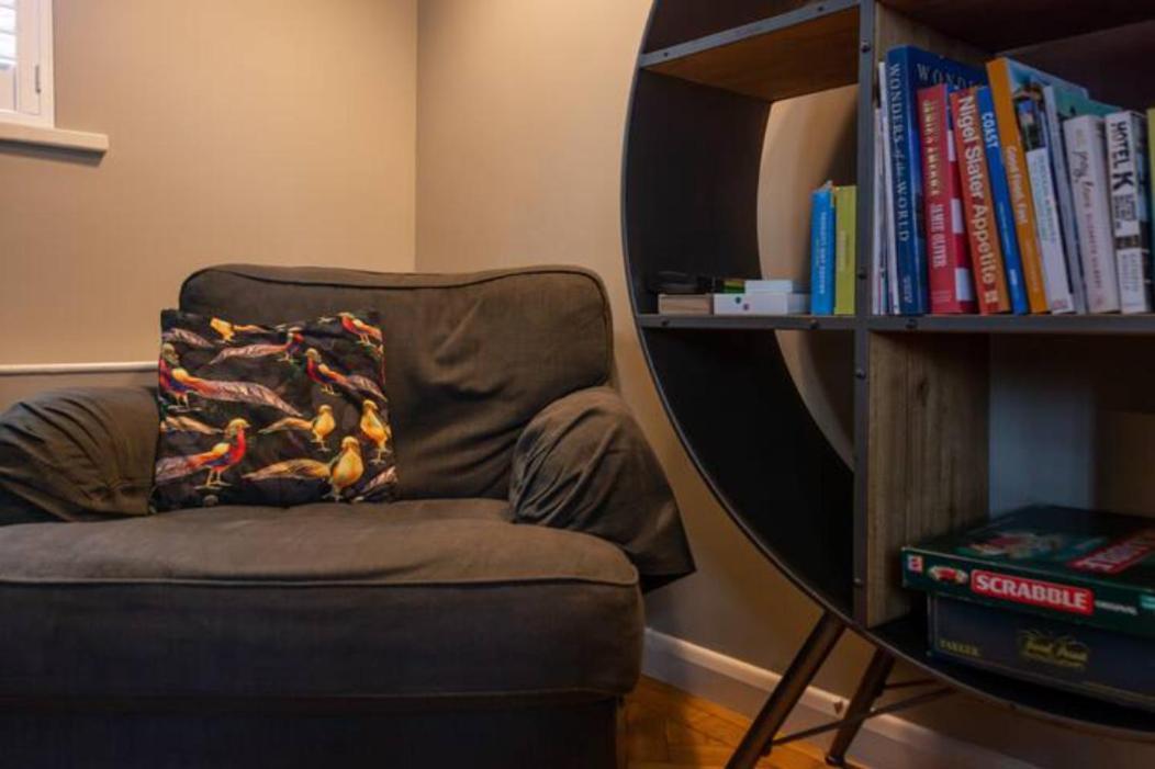 Two Bedroom Private Cottage With Private Parking Just By The Sea Херн Бей Екстериор снимка